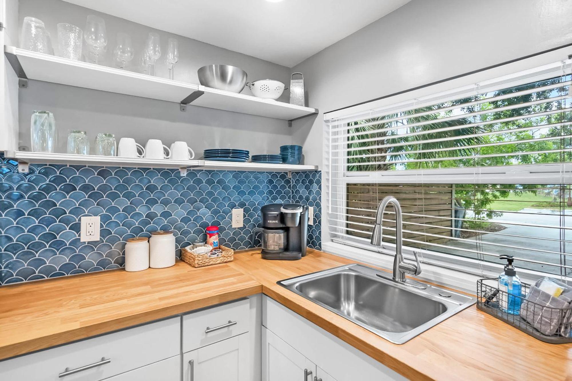 Coral Cottage, Stylish Studio Suite On Canal, Walkable To Beach, Private Parking 圣奥古斯丁 外观 照片